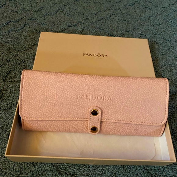 NEW Pandora Limited Edition Pink Leather Travel Jewelry Case/Roll - Picture 1 of 2